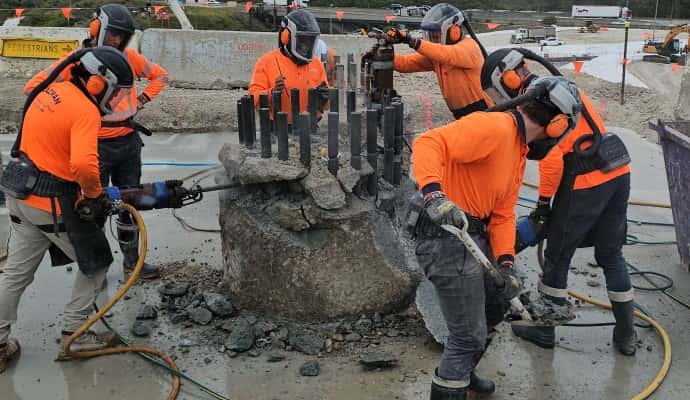 about-us-690x400px-web piling works